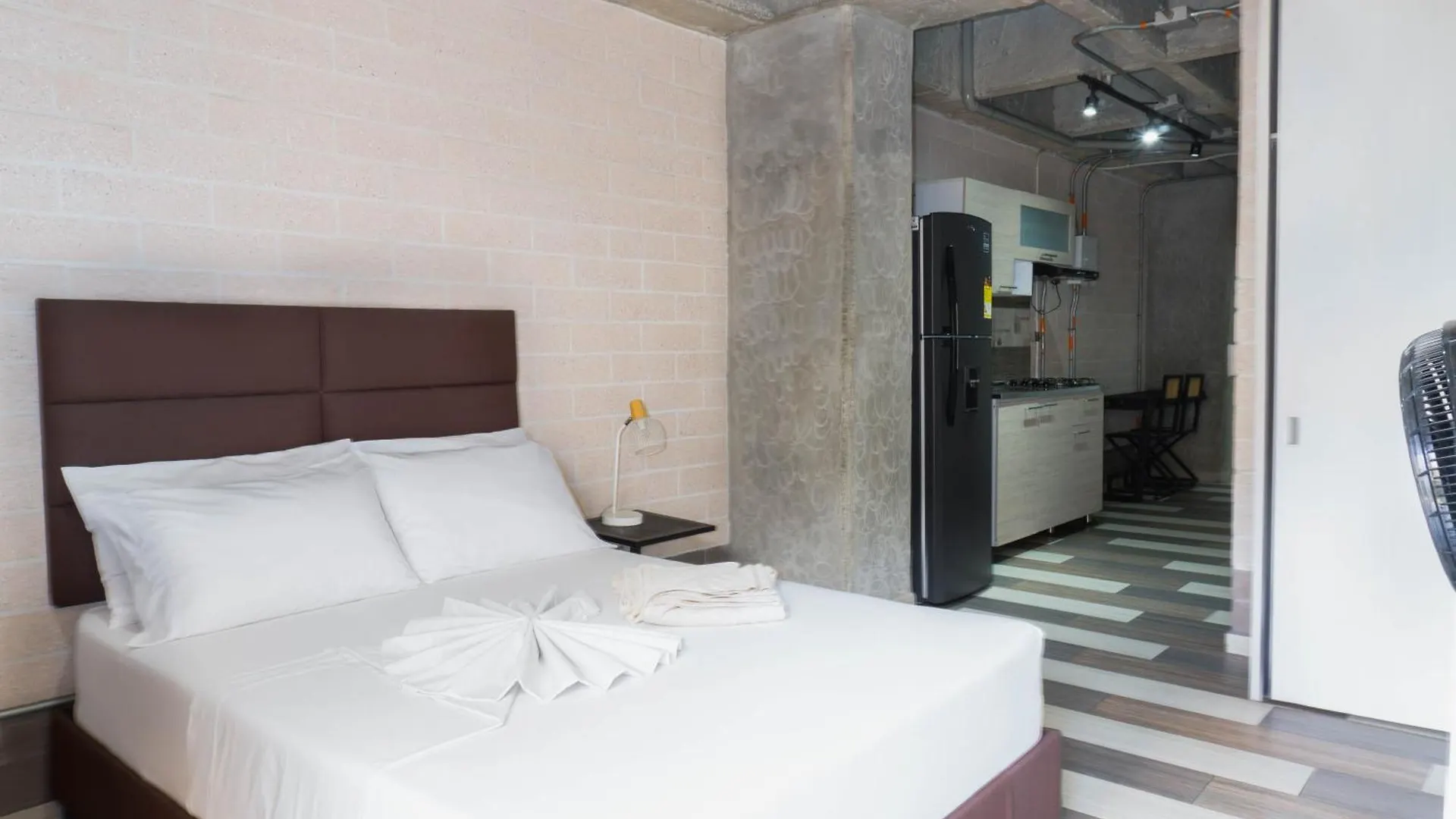 Magenta Hotel Medellin 3*,  Colombia